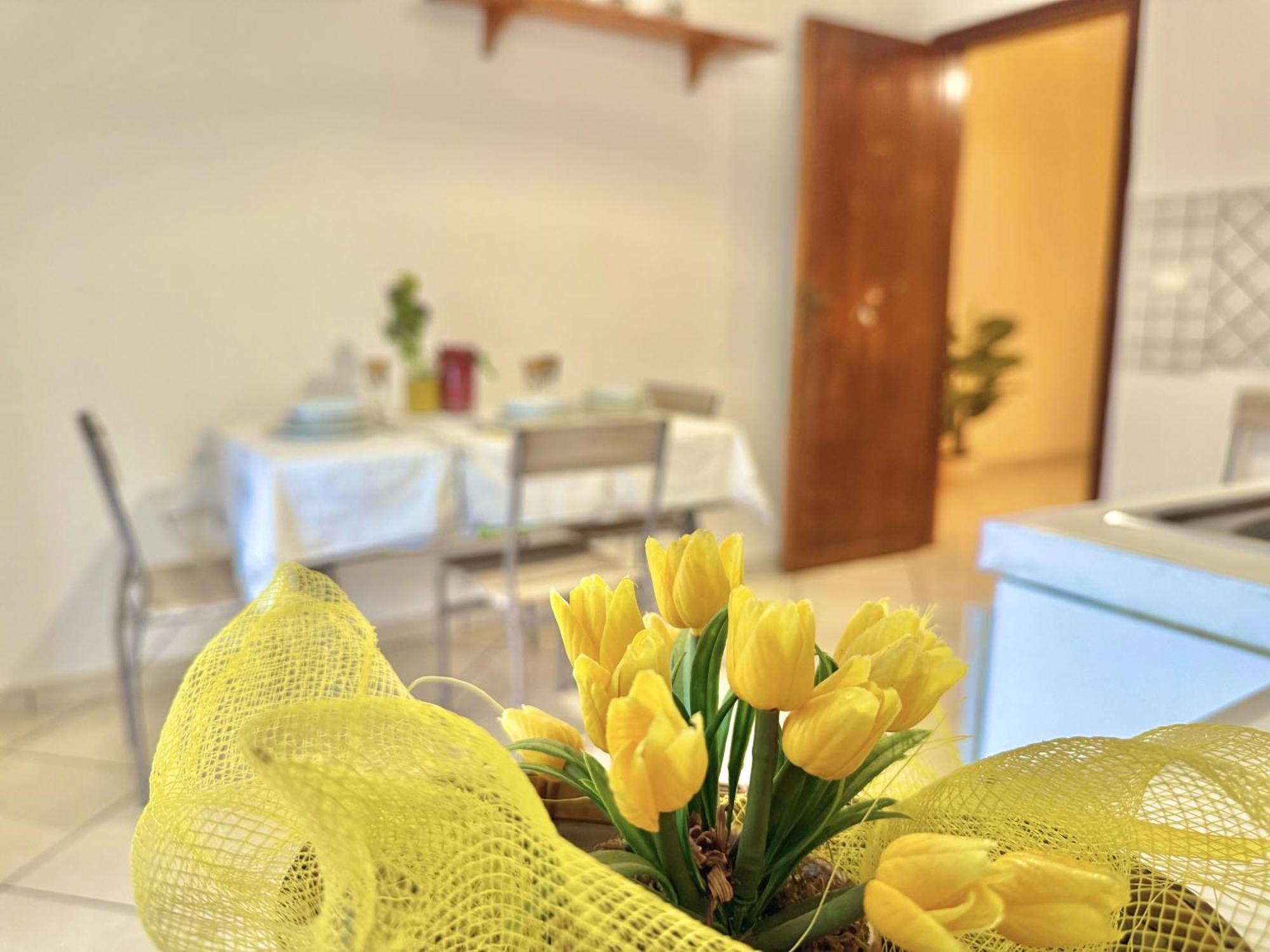 Da Lorenzo Apartment Gaggi ภายนอก รูปภาพ